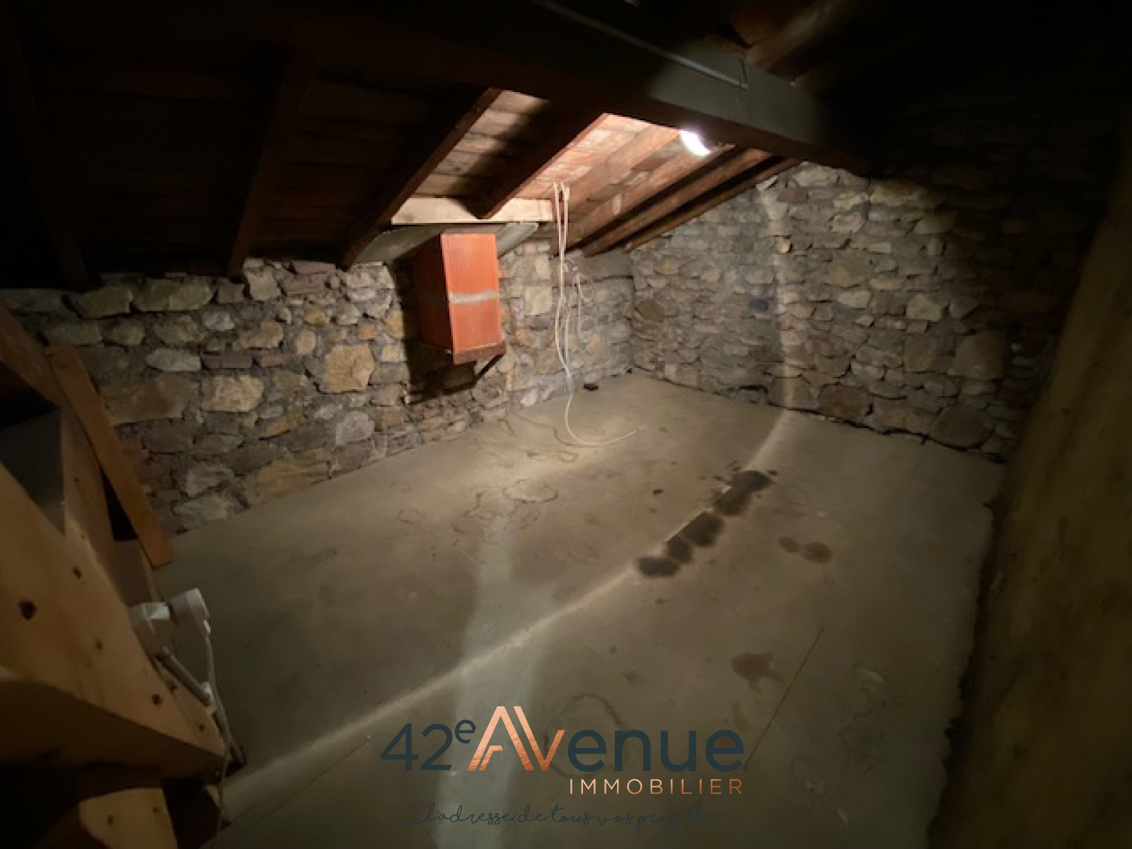 Image_, Maison de village, Saint-Priest-en-Jarez, ref :38000-3083