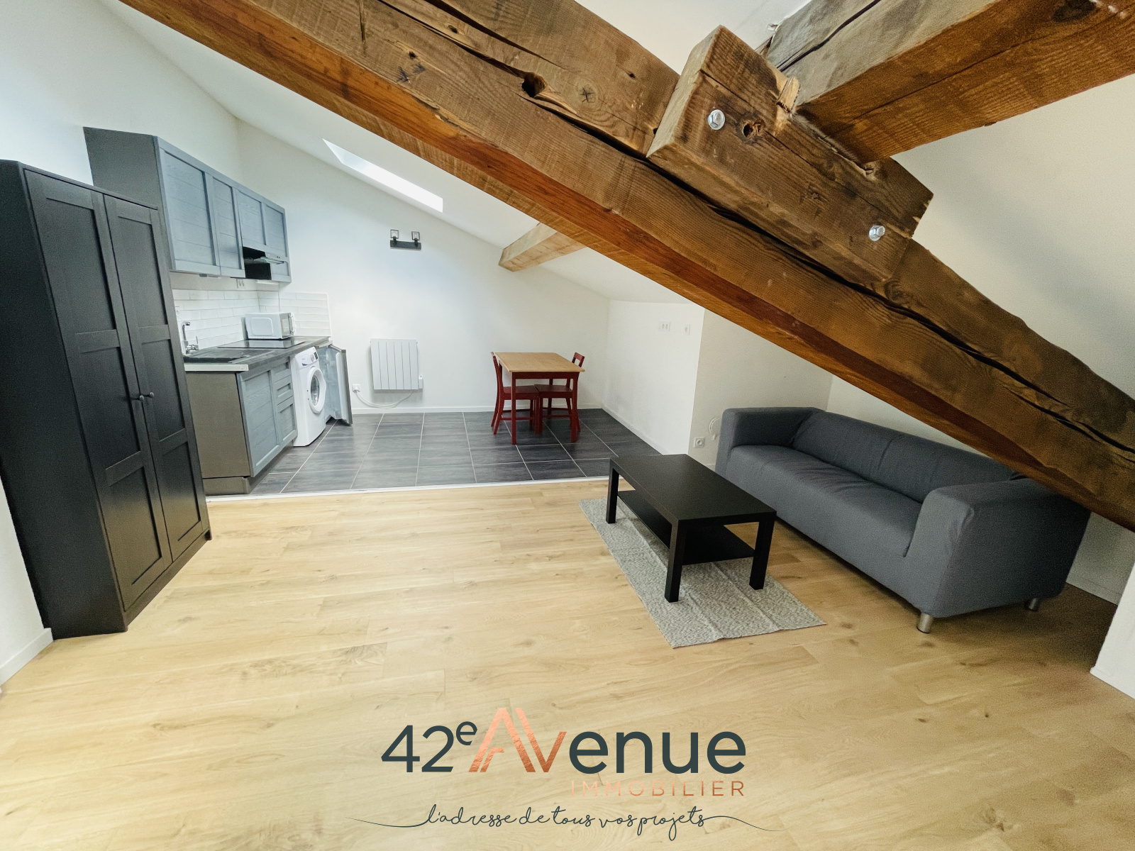 Image_, Studio, Saint-Étienne, ref :42000-2300-4F